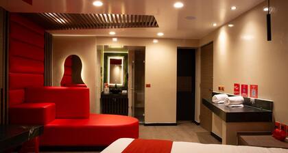 Bora Bora Suites & Villas