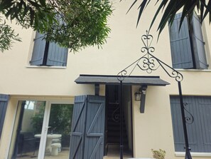 Exterior detail - Spacious room (Narbonne)