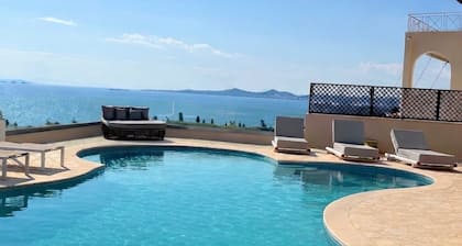 Seaview Villa Lagonissi |7-min Walk to Beach| Pool & SunsetViews |Athens Riviera
