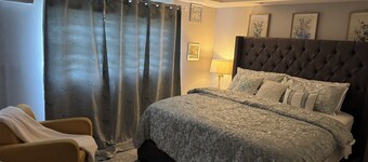 PEACE OF MIND IN THIS CHARMING UPPER LEVEL 3 BEDROOM 1 BATH SUITE