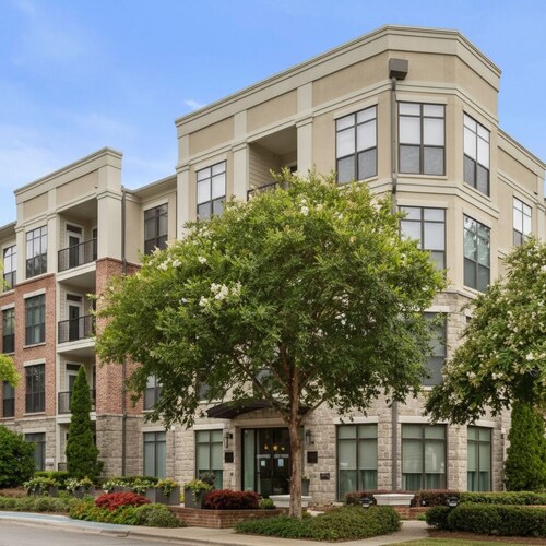 Convenient Upscale Stay