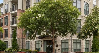 Convenient Upscale Stay