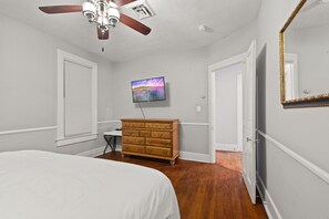 3 Schlafzimmer, Bügeleisen/Bügelbrett, kostenloses WLAN, Bettwäsche
