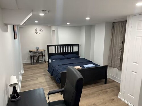 Cozy Basement Studio Suite