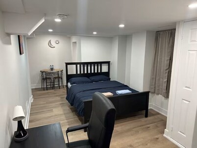 Cozy Basement Studio Suite