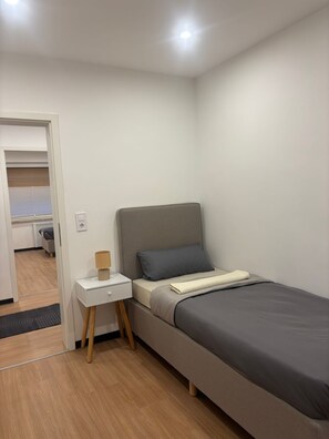 3 bedrooms, WiFi, bed sheets - Renovated vacation apartment for up to 5 persons (Bodenwerder)