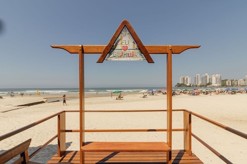 Apto p 6 Pessoas a 400m da Praia das Pitangueiras