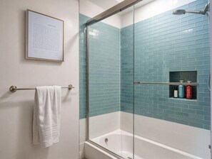 Shower, towels - Near Disneyland | Game Room | Private Backyard (Fullerton)