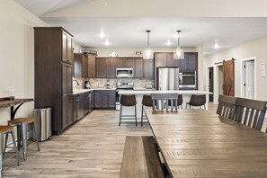 Dining - On the Rocks Lodge - Sleeps 18 (Branson)