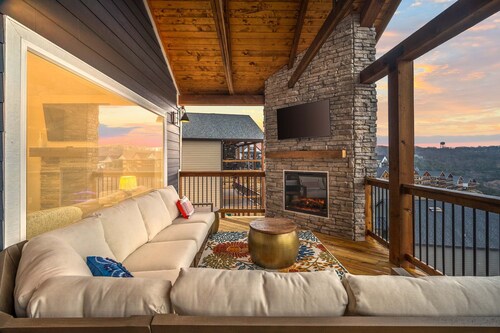 On the Rocks Lodge - Sleeps 18