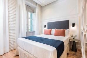 Iron/ironing board, Internet, bed sheets - Victoria XVIII - Studio Apartment, Sleeps 2 (Malaga)