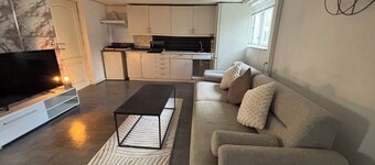 Family friendly 2 bedroom basement suite - 15 min to Copenhagen with Jacuzzi