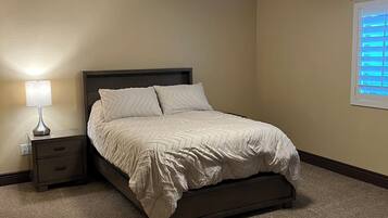 2 bedrooms, desk, iron/ironing board, free WiFi