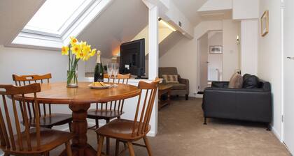 Light-filled coastal living, just moments from Cardigan Bay