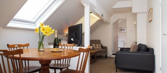 Light-filled coastal living, just moments from Cardigan Bay