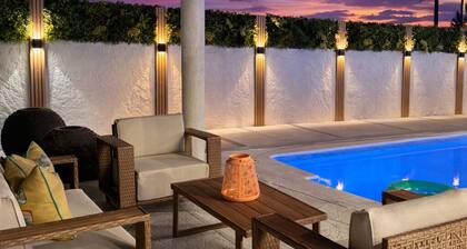 Pearl Luxury Oasis · Heated Pool · Game Room
