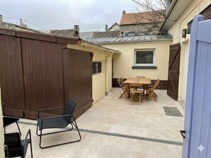 Outdoor dining - La Cabane des Papayous - 500m de la Plage (Berck)