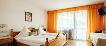 Enjoyable Black Forest - Bed & Breakfast - incl. Breakfast, optional full board