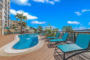 A heated pool - Ocean Rise at Airlie One (Airlie Beach)