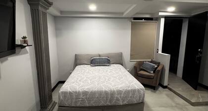 Studio 05 in Santa Ana Central, Convenient, and Comfortable