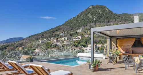 Villa Bella Vista – Villa d’exception avec vue panoramique mer et montagne
