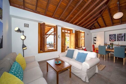 Casa Albersequi - Oceanfront