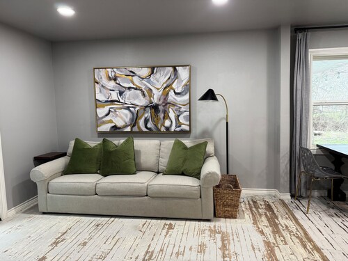 Charming 2-bedroom cottage in lovely Georgetown TX