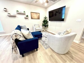 TV - Bethel - 3BR/2BA - Rest and Comfort (Lubbock)