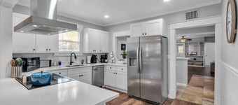 Family Fun Lakefront Retreat | Game Room, Firepit & Bikes | Near Legoland & Disney