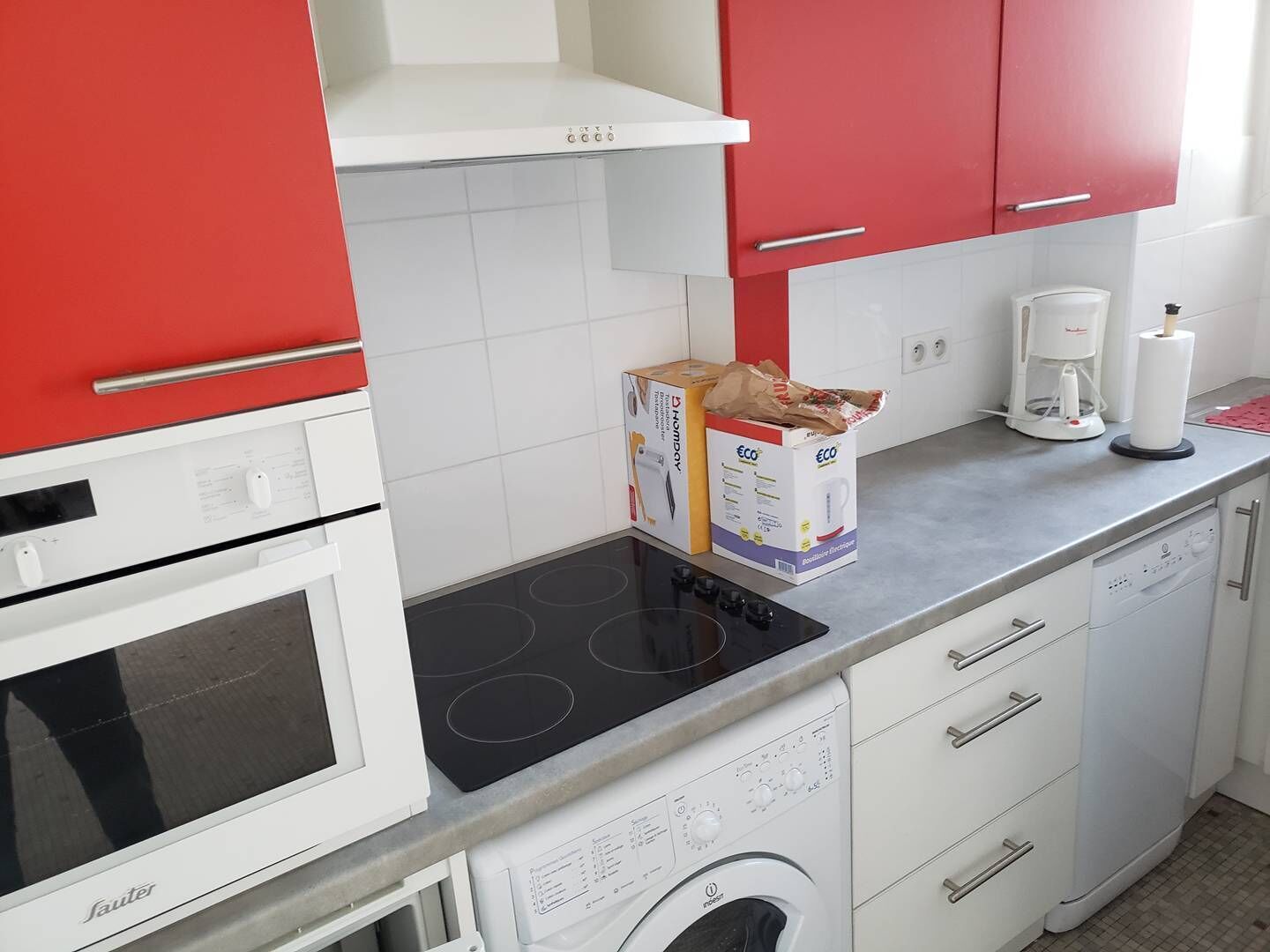 Fridge, microwave, dishwasher, toaster