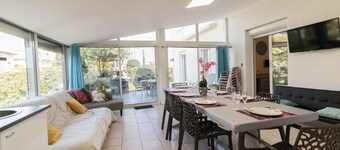 House Venitia 14 persons