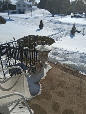 Property grounds - Peaceful 3bedroom estate with AC in Edgewater Park (Edgewater Park)