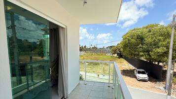 Basic Apartment | Balcony view