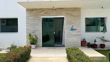 Basic Apartment | Exterior detail