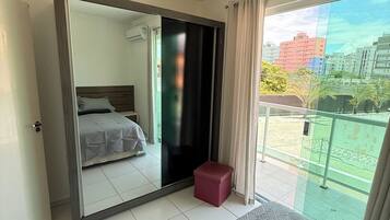 Basic Apartment | Balcony view