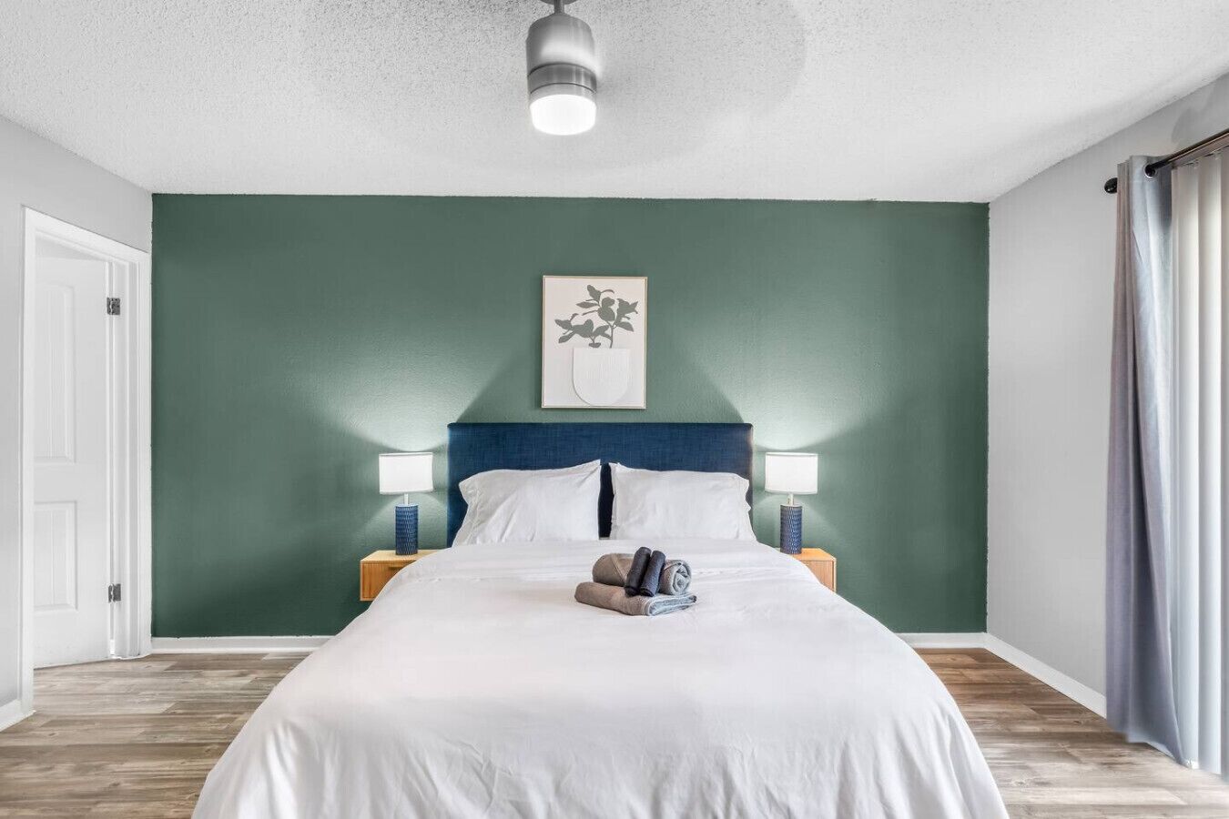 Desk, iron/ironing board, free WiFi, bed sheets