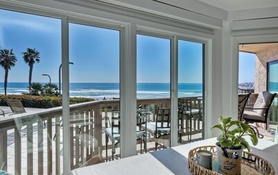 Beachfront 2BR/2BA Condo •Ground Floor •Newly Remodeled •Heart of Pacific Beach