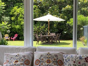 Living area - Mission Retreat - spacious and peaceful (Kerikeri)