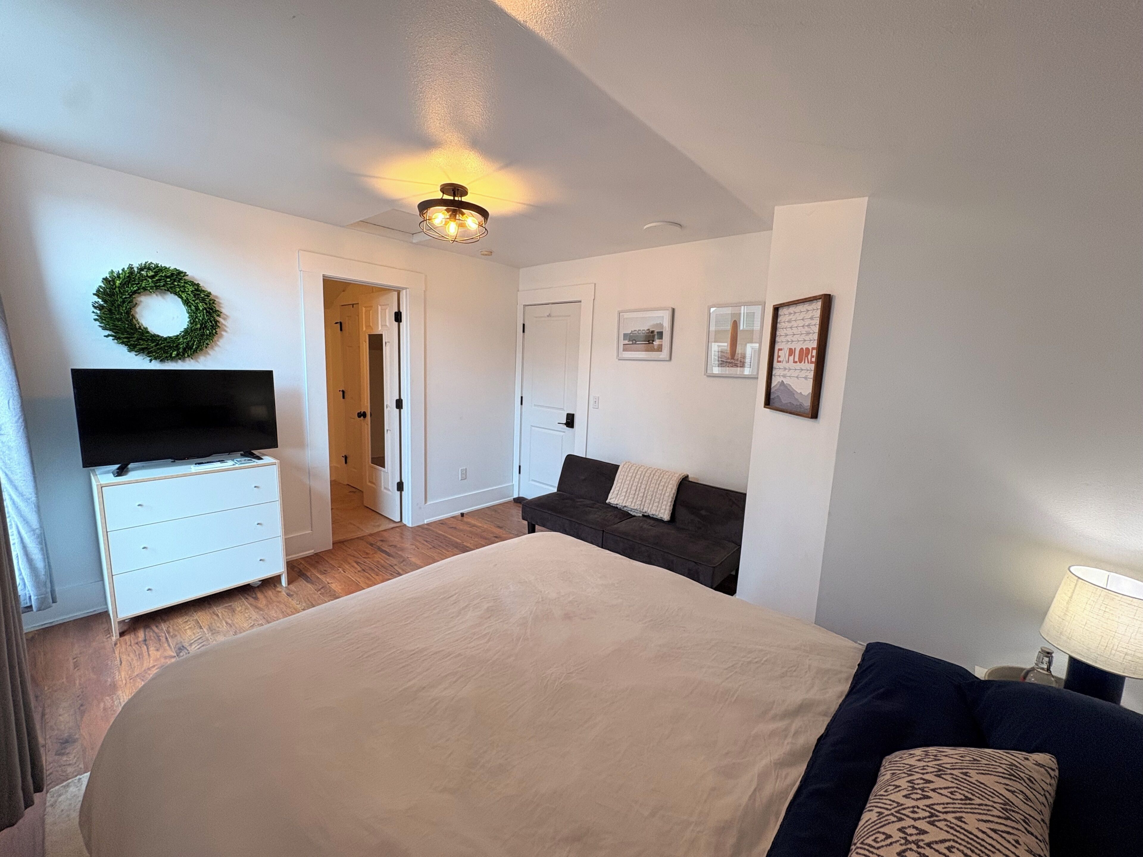 1 bedroom, iron/ironing board, WiFi, bed sheets