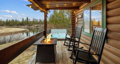 Sunriver Riverfront Log Cabin With Hot Tub