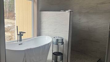 تجهيزات دش، مجففات شعر، مراحيض شطف، مناشف