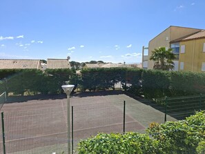 Sports court - Two-room apartment with swimming pool (SAINT PIERRE LA  MER)