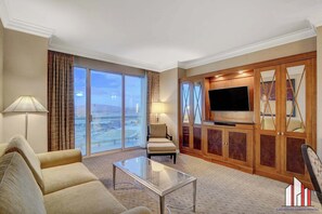 TV, offices - MGM Signature-27-820 1Br 2Ba F1 Pits Suite Balcony (Las Vegas)