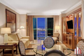 TV, offices - MGM Signature-27-820 1Br 2Ba F1 Pits Suite Balcony (Las Vegas)