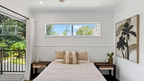 Room - Tropic 21 -  Beautifully built tropical home (Picnic Bay)