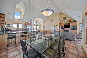 Dining - 7011 - Banzai Landing Experience comfort in this 6-bed soundfront home in Rodanthe. (Rodanthe)