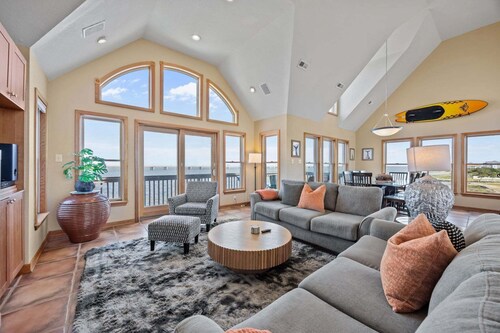 7011 - Banzai Landing - Soundfront Escape | Pool & Hot Tub
