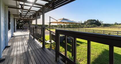 Charming 3-Bedroom Farm Stay Cabin in Kingseat