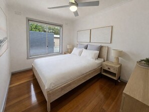 Iron/ironing board, WiFi, bed sheets