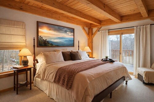 Peaceful Resort Cabin in Sapphire Valley close to Cashiers & resort access